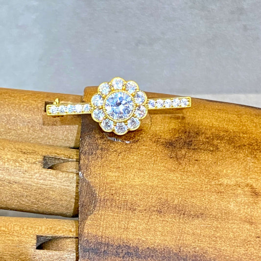 Daisy Cluster Bar Brooch in 18ct Gold & Sterling Silver - Twelve Silver Trees