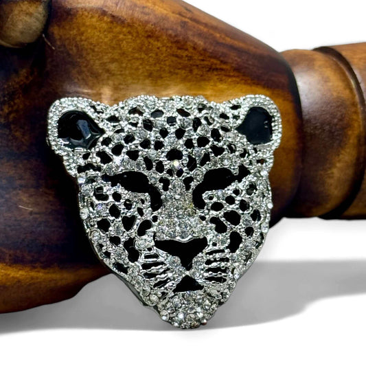 The Sparkling World of Costume Jewellery: A Guide to Metals and Gemstones.