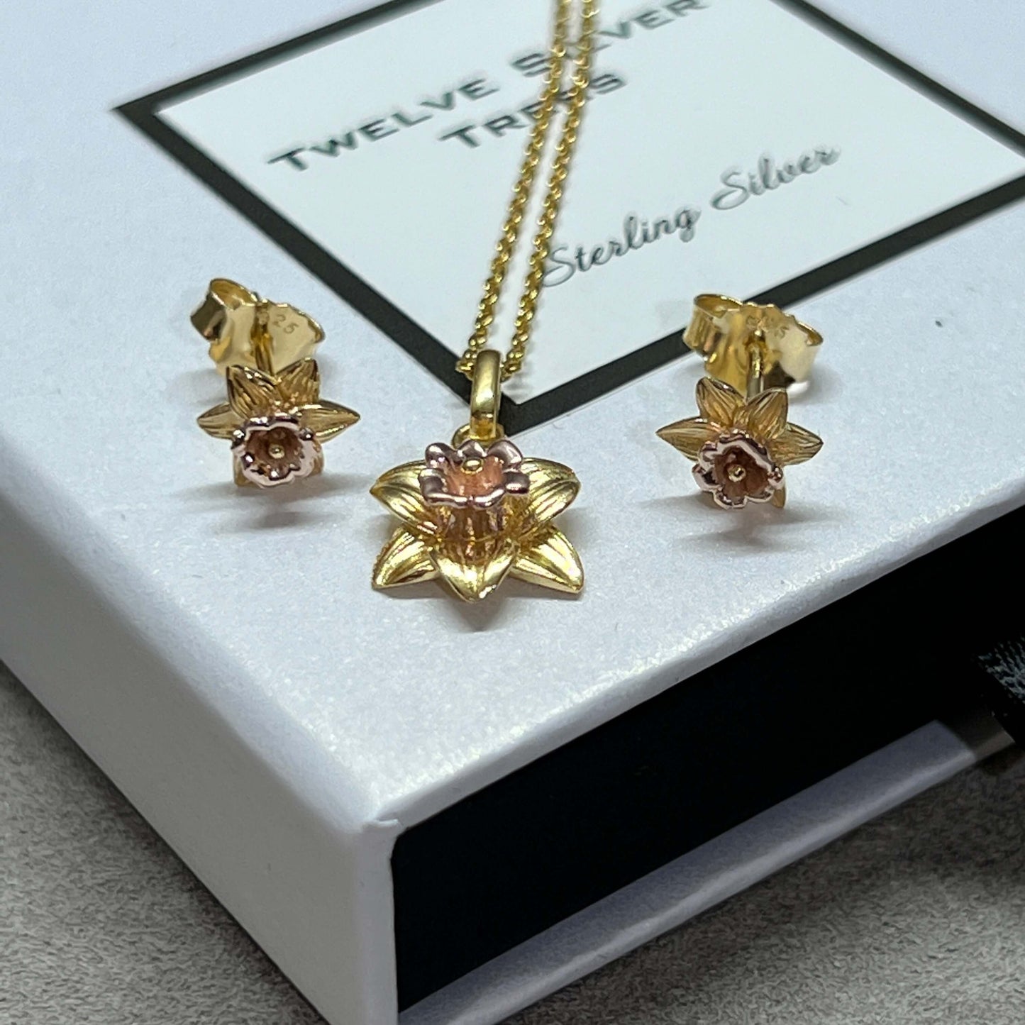 Daffodil Stud Earrings Pendant Set in Sterling Silver & 18 Carat Gold - Twelve Silver Trees