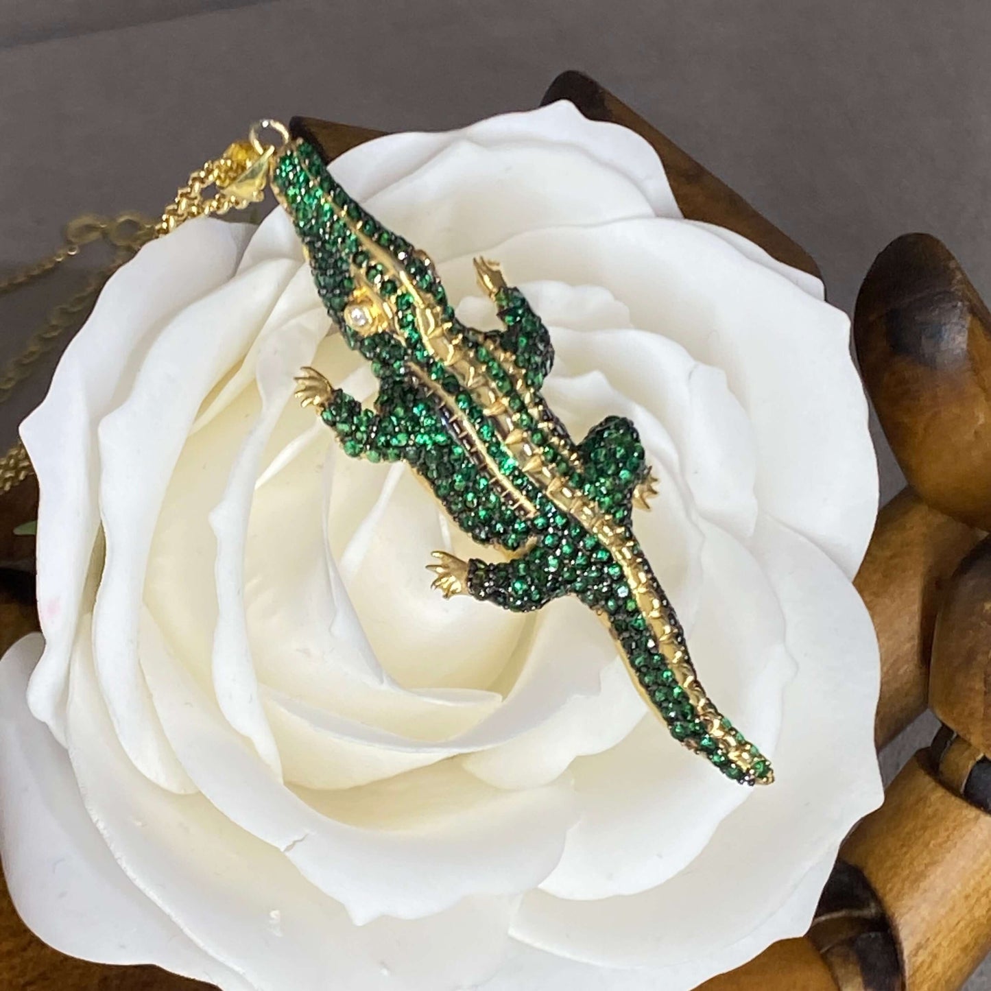 Emerald Green Crocodile Pendant Necklace - Twelve Silver Trees