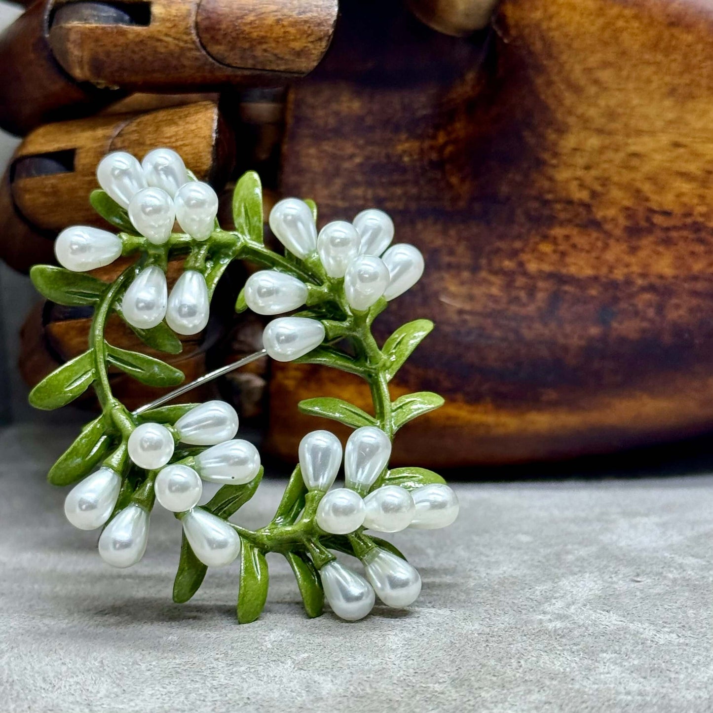 Large Faux Pearl Wreath Brooch - Twelve Silver Trees