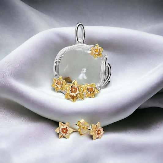 Daffodil Round Pendant & Earrings Set - Twelve Silver Trees
