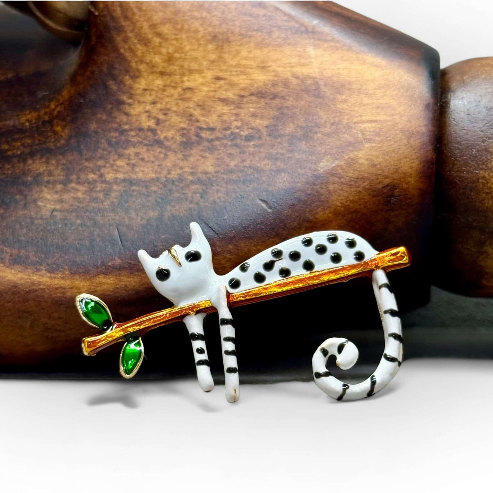 Recumbent Cat White Enamel Fashion Jewellery Brooch - Twelve Silver Trees