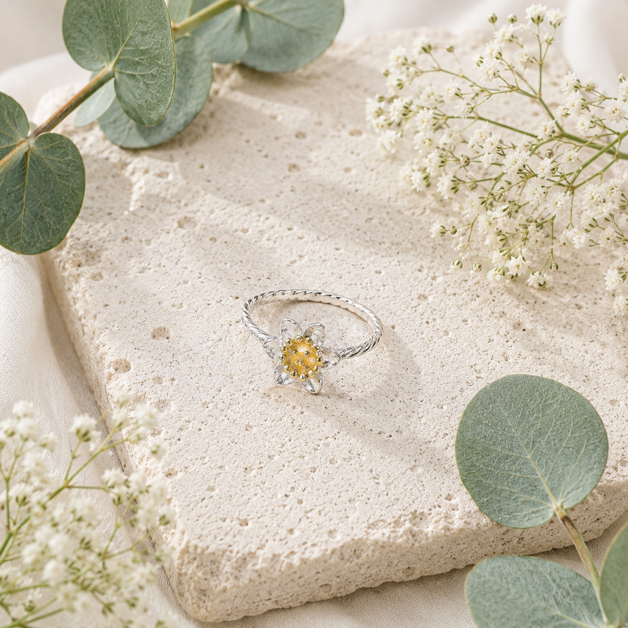 Daffodil Flower Solitaire Ring in Sterling Silver & Gold - Twelve Silver Trees