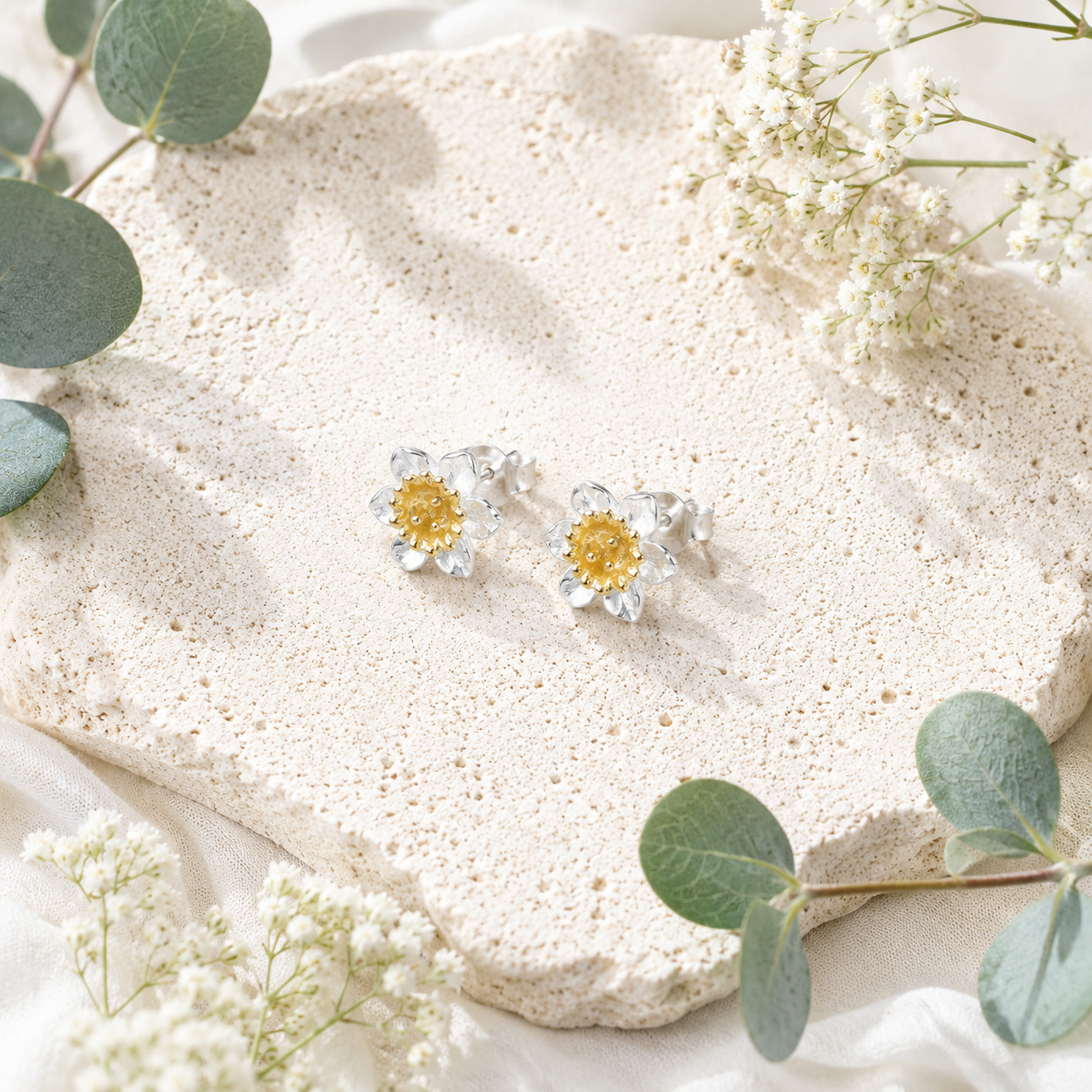 Sterling Silver Daffodil Stud Earrings with 18ct Gold - Twelve Silver Trees