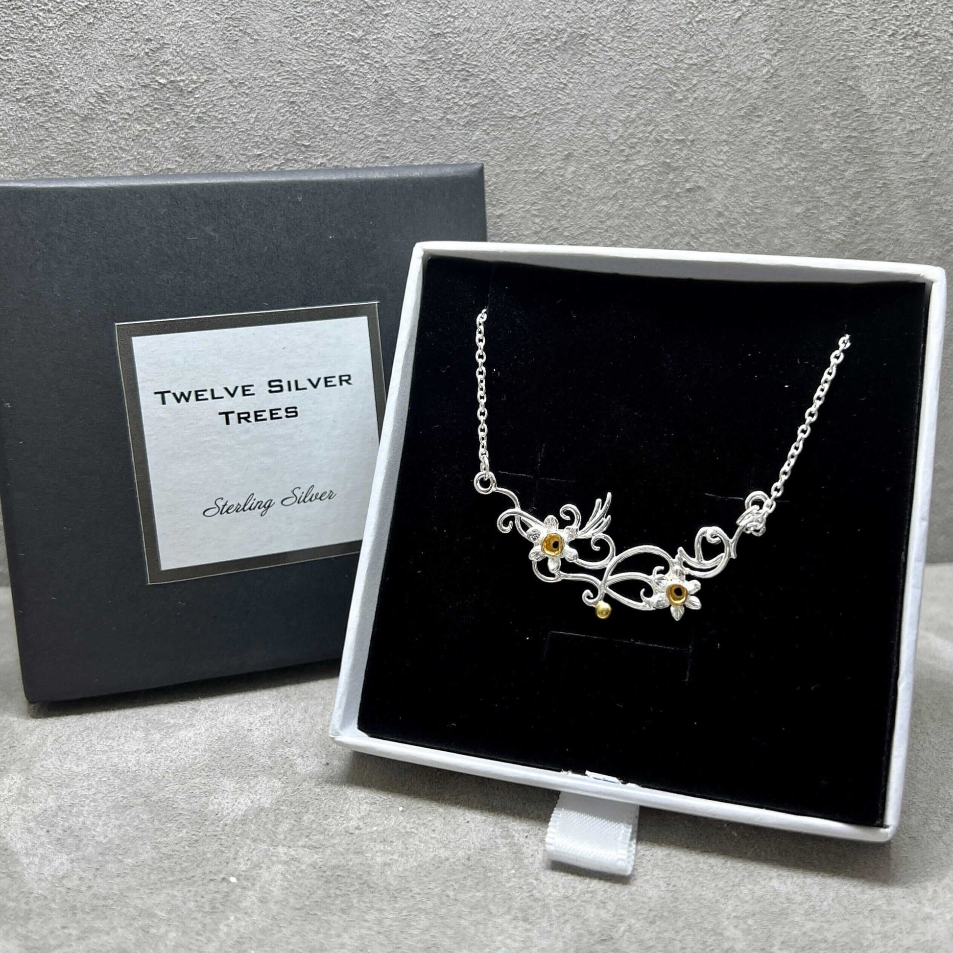 Daffodil Flower Necklace in Sterling Silver & 18 Carat Gold - Twelve Silver Trees