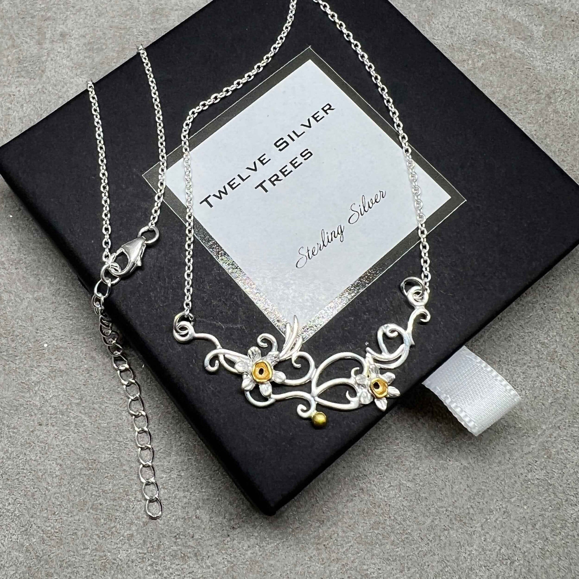 Daffodil Flower Necklace in Sterling Silver & 18 Carat Gold - Twelve Silver Trees