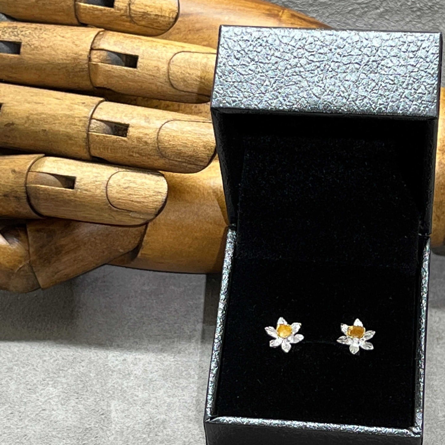 Daffodil Flower Stud Earrings in Sterling Silver & 18 Carat Gold - Twelve Silver Trees