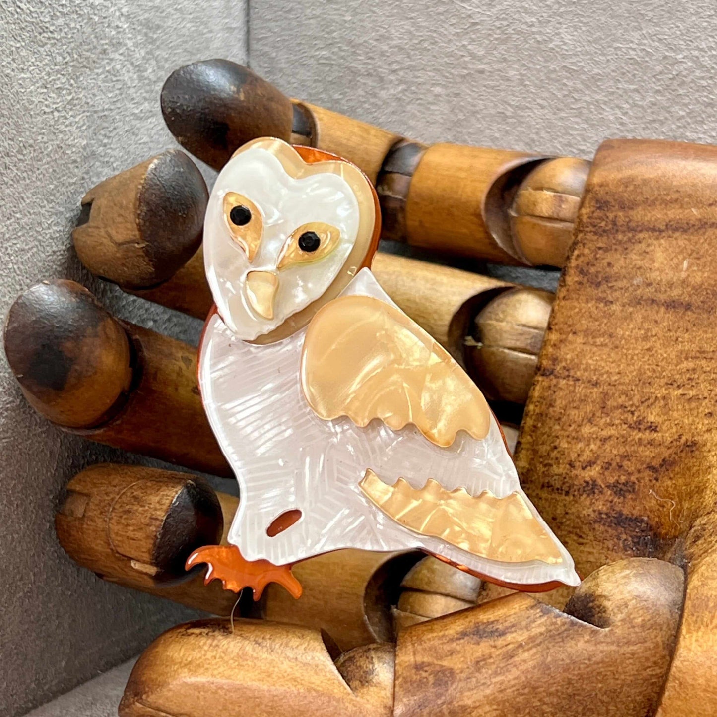 Handmade Acrylic Art Brooch - The Wise Owl - Twelve Silver Trees